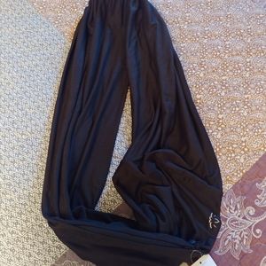 Beyond Yoga Infinity Pocket Scarf